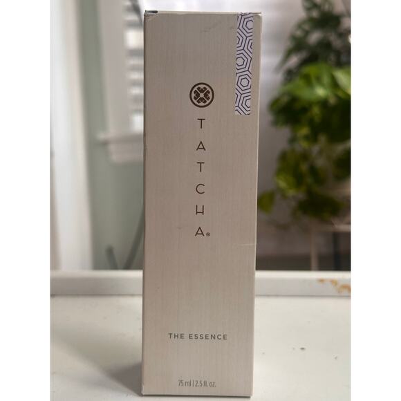 Tatcha BUNDLE includes essence and Tatcha kissu hydrating & plumping lip mask - Picture 6 of 7